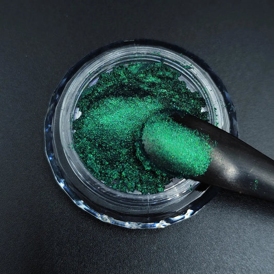 bright green to aqua stream magnetic color travel pigment