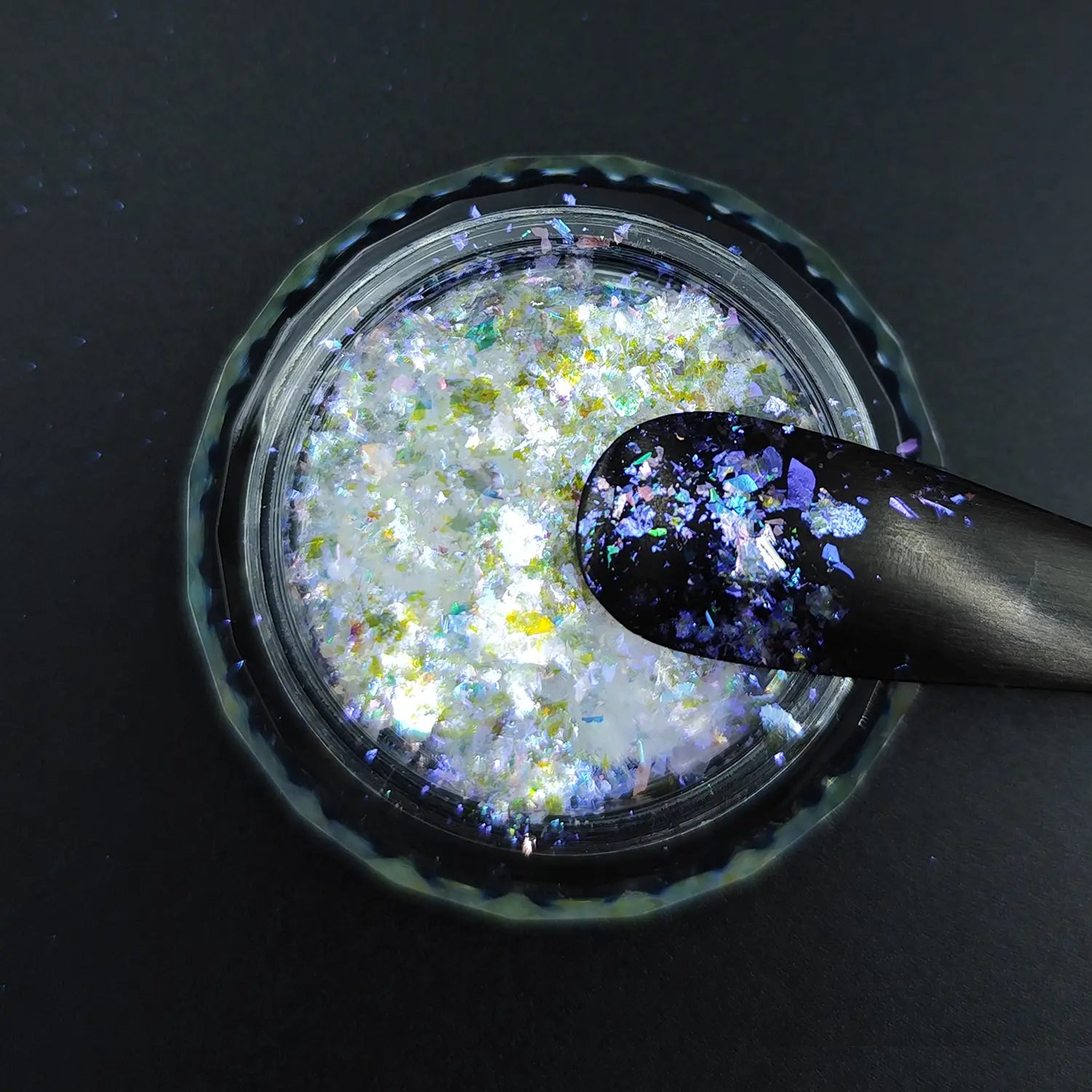 sapphire blue to ruby red color travel flake pigment